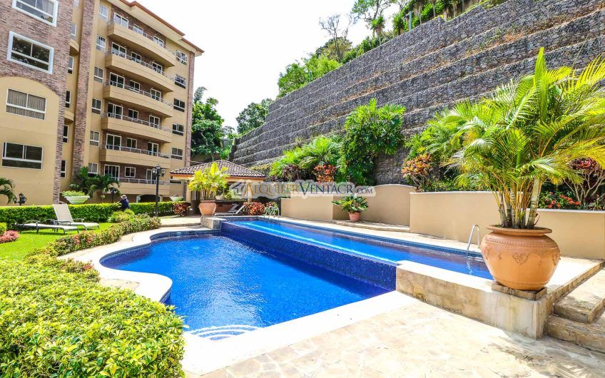 Apartamento con vista y línea blanca en San Rafael Escazú