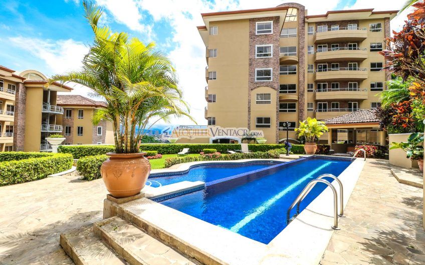 Apartamento con vista y línea blanca en San Rafael Escazú