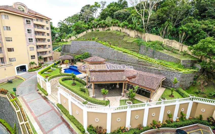 Lujoso apartamento con vista y terraza en San Rafael Escazú