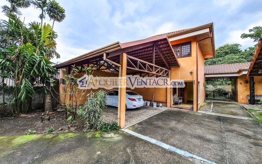 Oportunidad! Propiedad de 1.400 m2 con 2 casas en San Rafael Escazú x Country Club