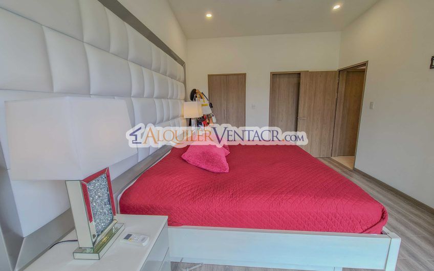 Lujoso Penthouse con vista en torre Paradisus Rohrmoser Pavas