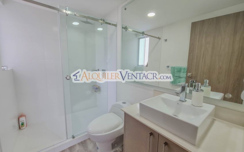 Lujoso Penthouse con vista en torre Paradisus Rohrmoser Pavas