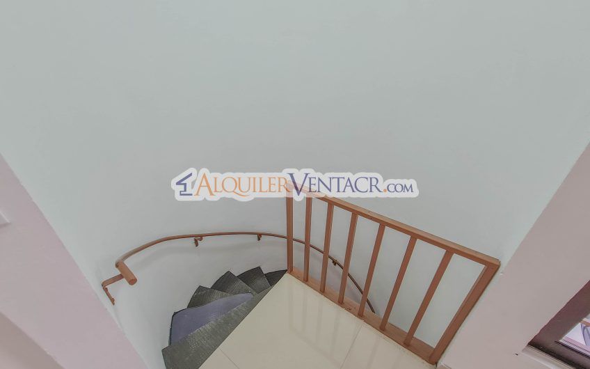 Apartamento de 2 habit. en Sabana Sur x Torre Universal