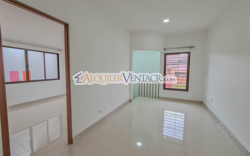 Apartamento de 2 habit. en Sabana Sur x Torre Universal