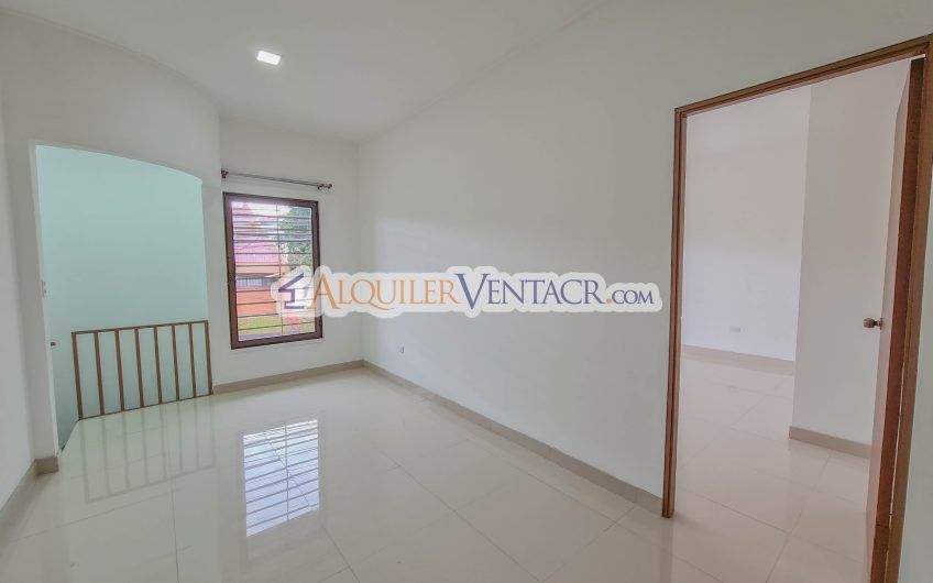 Apartamento de 2 habit. en Sabana Sur x Torre Universal