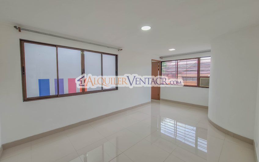 Apartamento de 2 habit. en Sabana Sur x Torre Universal