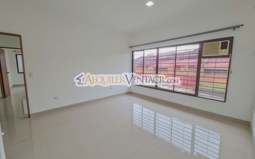Apartamento de 2 habit. en Sabana Sur x Torre Universal