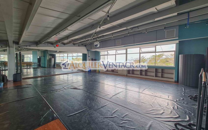 Local Comercial de 281 m2 en Guachipelín Escazú