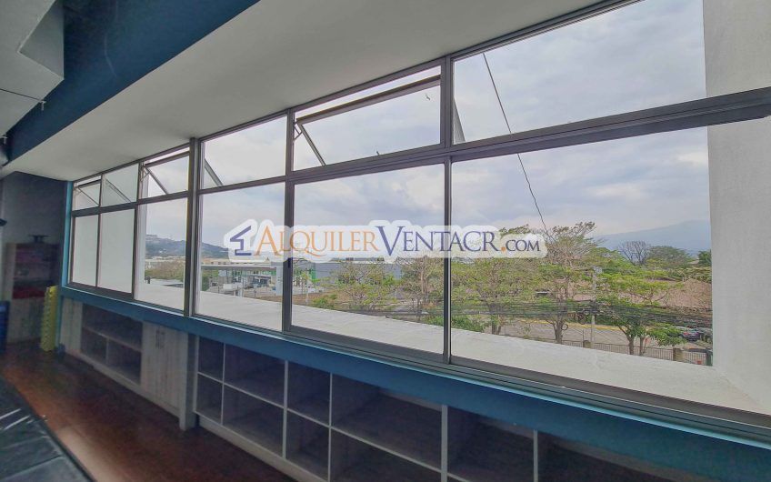 Local Comercial de 281 m2 en Guachipelín Escazú