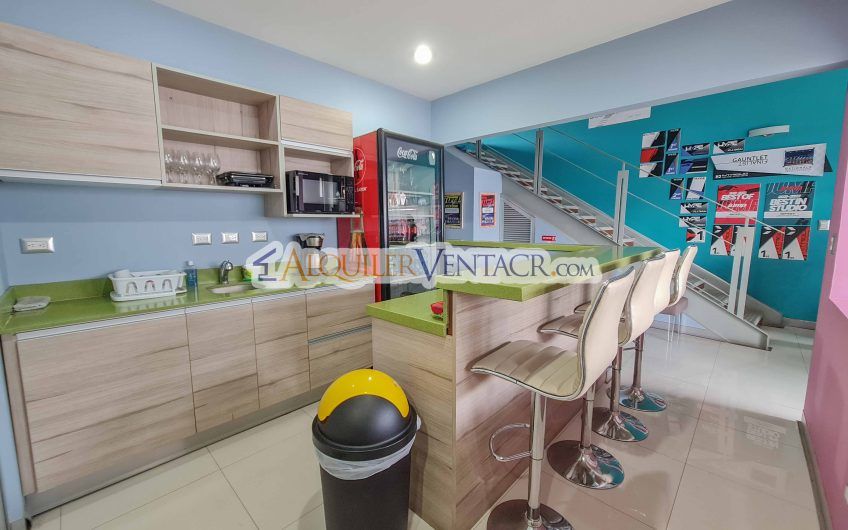 Local Comercial de 281 m2 en Guachipelín Escazú