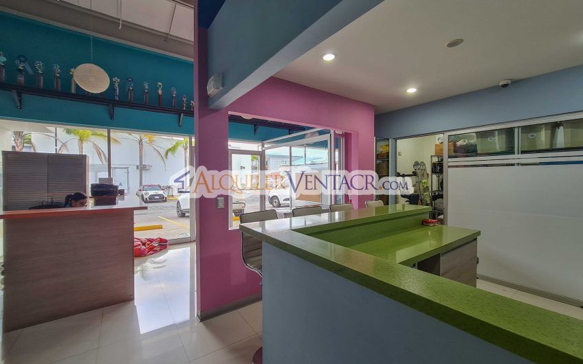 Local Comercial de 281 m2 en Guachipelín Escazú