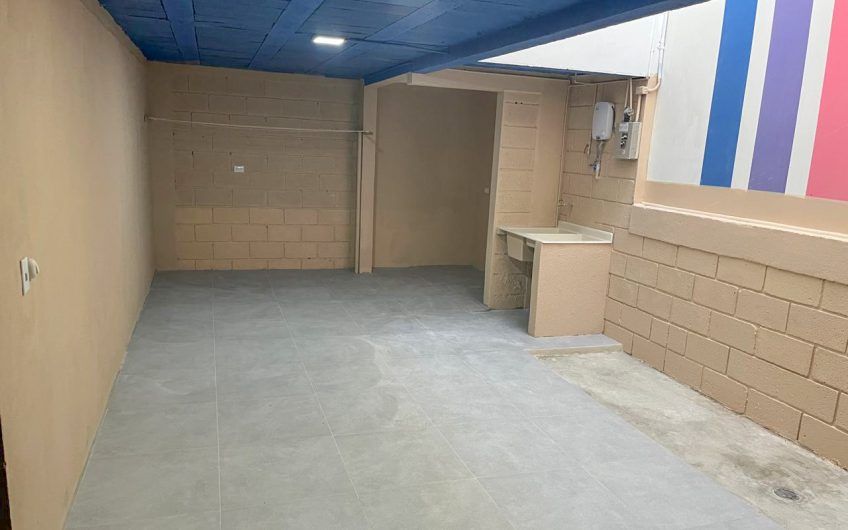Apartamento de 2 habit. en Sabana Sur x Torre Universal