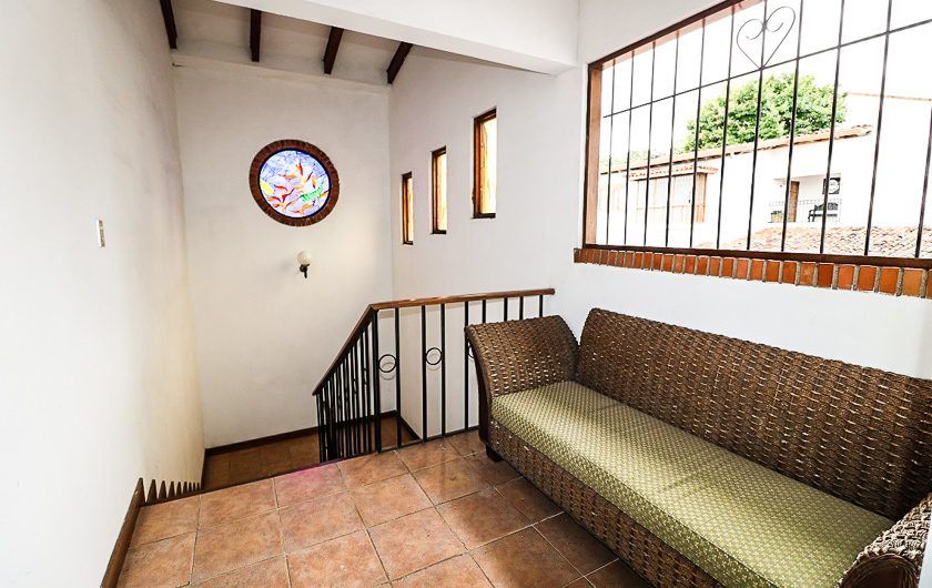 Apartamento de un nivel de 3 habit. en Bello Horizonte Escazú