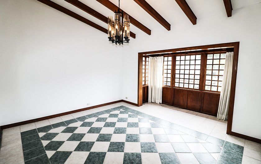 Apartamento de un nivel de 3 habit. en Bello Horizonte Escazú