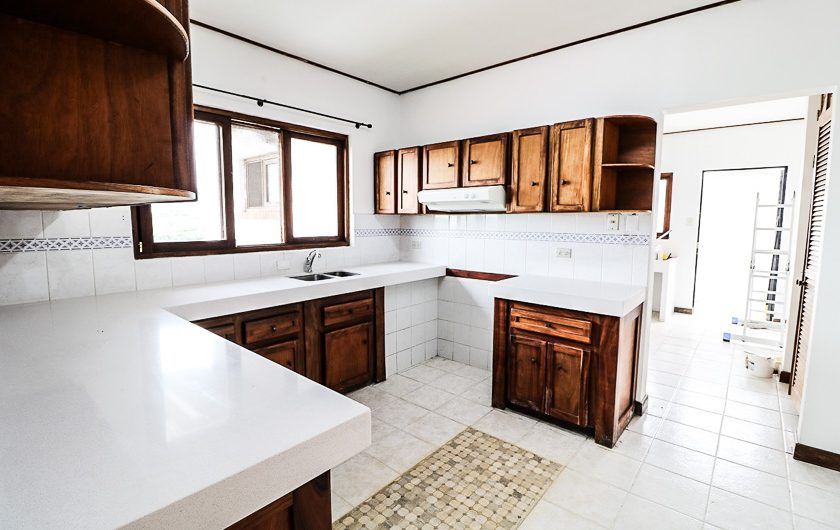Apartamento de un nivel de 3 habit. en Bello Horizonte Escazú