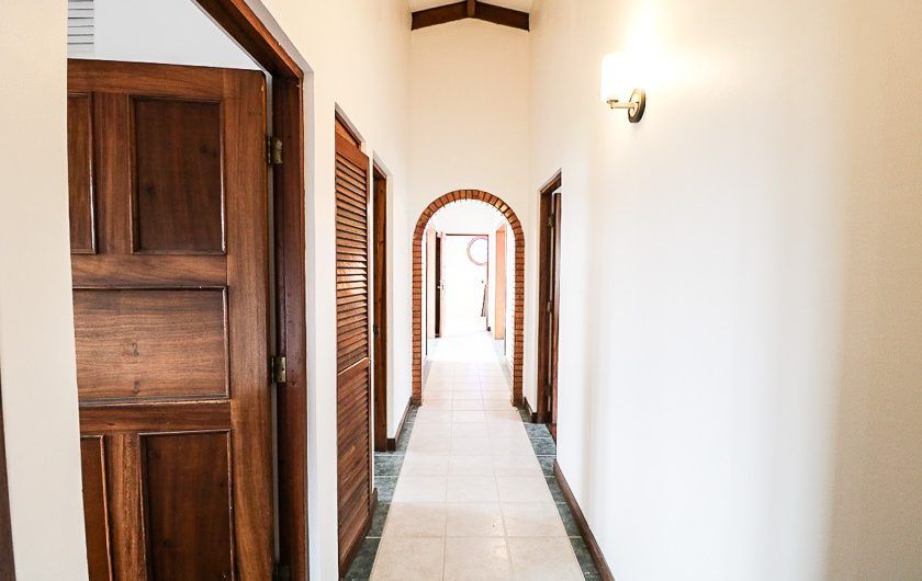 Apartamento de un nivel de 3 habit. en Bello Horizonte Escazú