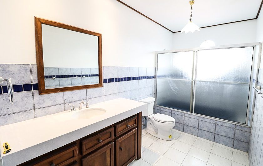 Apartamento de un nivel de 3 habit. en Bello Horizonte Escazú