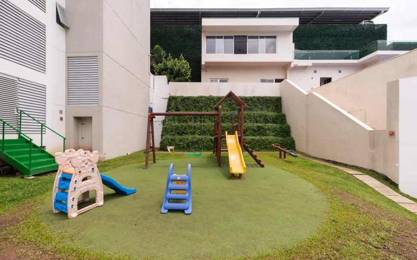 Lujoso Penthouse con vista en torre Paradisus Rohrmoser Pavas