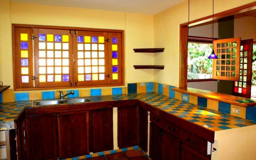 Oportunidad! Propiedad de 1.400 m2 con 2 casas en San Rafael Escazú x Country Club