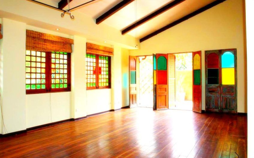 Oportunidad! Propiedad de 1.400 m2 con 2 casas en San Rafael Escazú x Country Club