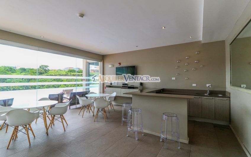 Lujoso Penthouse con vista en torre Paradisus Rohrmoser Pavas