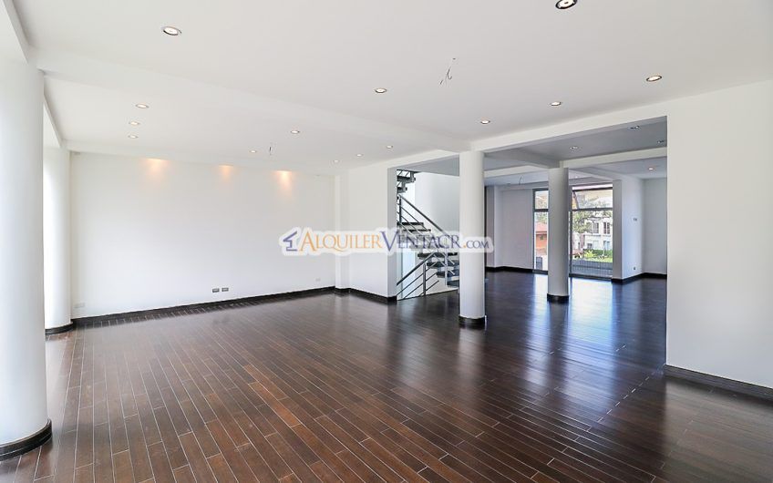 Condo de 503 m2 con vista en Guachipelín Escazú x Distrito 4