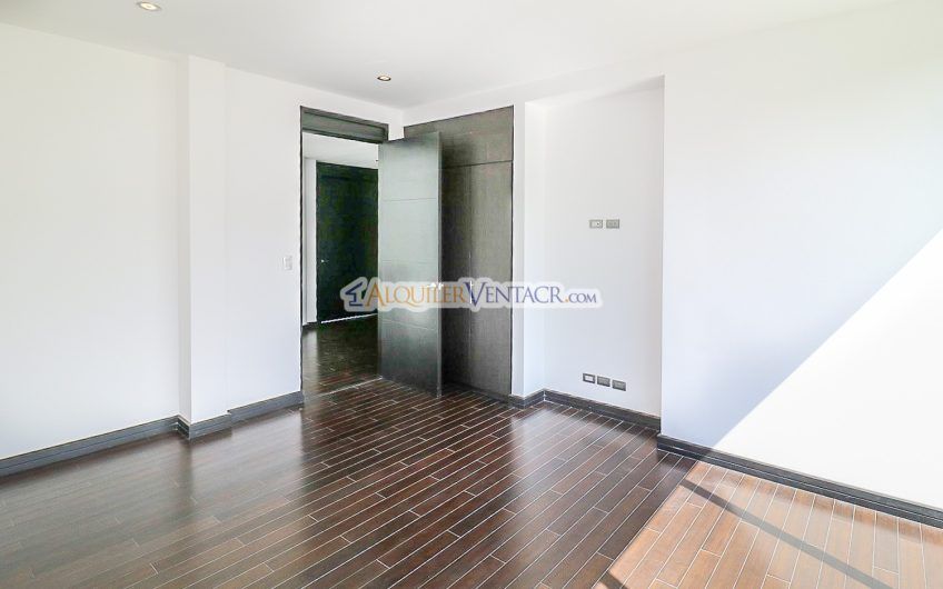 Condo de 503 m2 con vista en Guachipelín Escazú x Distrito 4