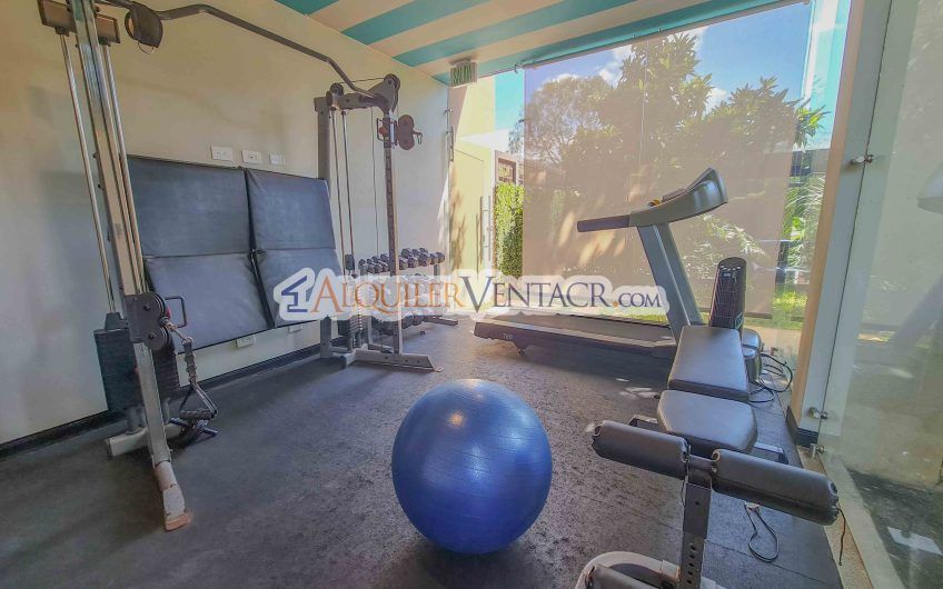 Lujoso apartamento con línea blanca y vista en Brasil de Santa Ana