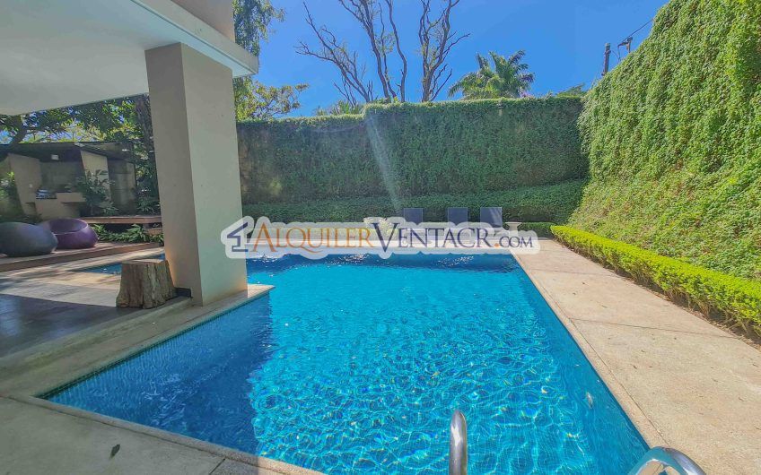 Lujoso apartamento con línea blanca y vista en Brasil de Santa Ana