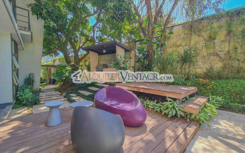 Lujoso apartamento con línea blanca y vista en Brasil de Santa Ana