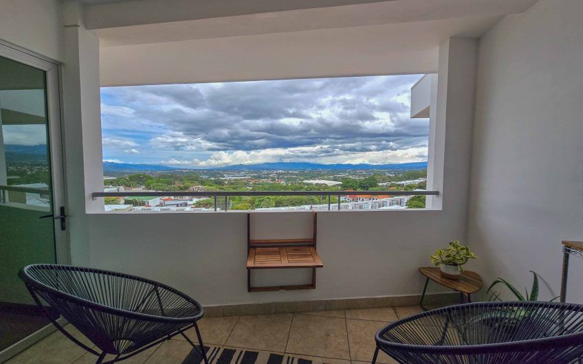 Apartamento amueblado con vista de 2 habit. + oficina en Escazú Guachipelín