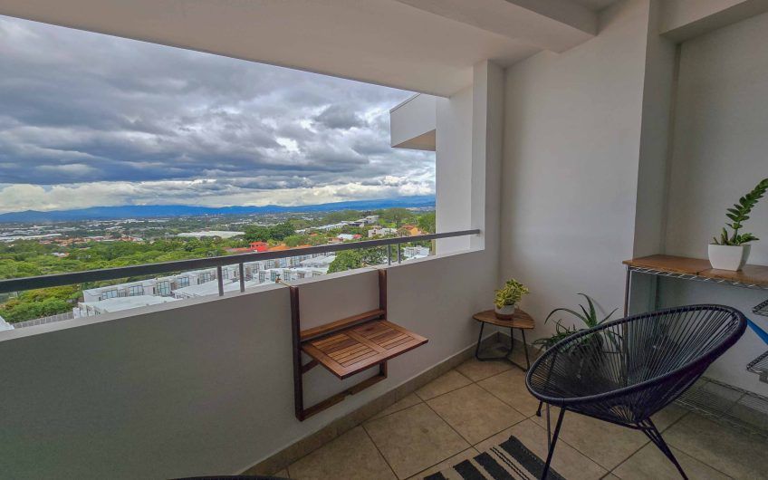 Apartamento amueblado con vista de 2 habit. + oficina en Escazú Guachipelín