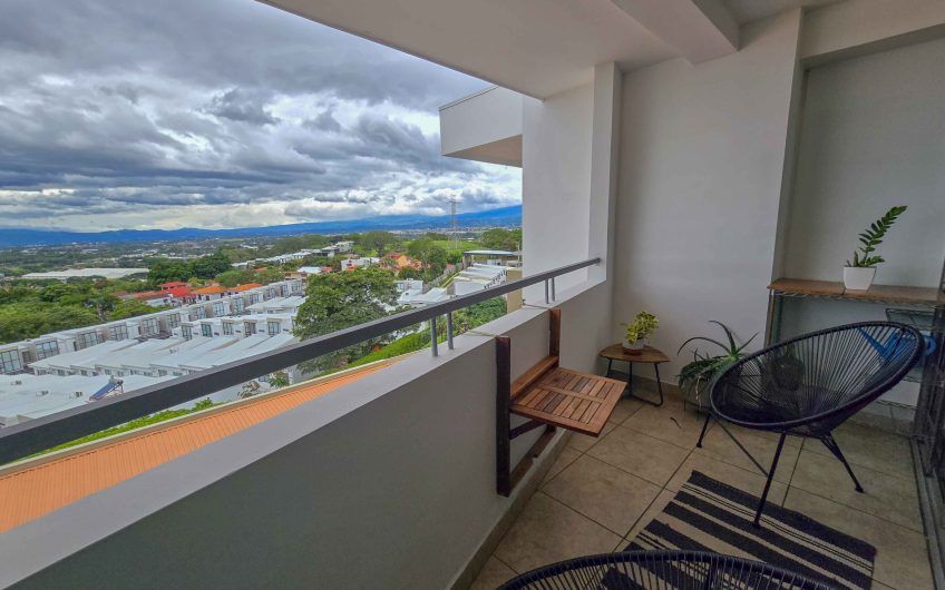 Apartamento amueblado con vista de 2 habit. + oficina en Escazú Guachipelín