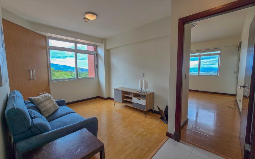 Apartamento amueblado con vista de 2 habit. + oficina en Escazú Guachipelín