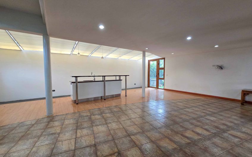 Condo Contemporáneo de 432 m2 con vista en Guachipelín Escazú