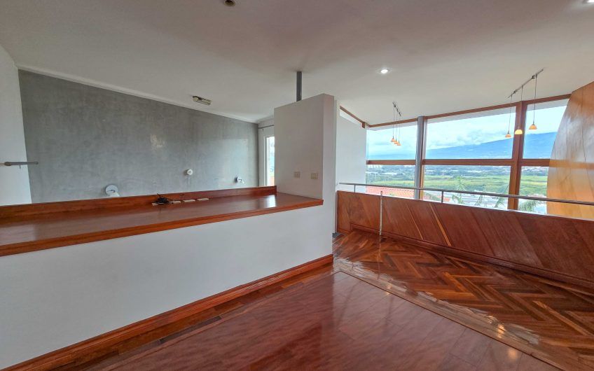 Condo Contemporáneo de 432 m2 con vista en Guachipelín Escazú
