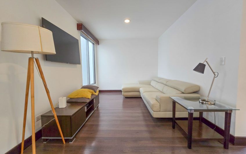 Condo amueblado de 320 m2 con jardín en Jaboncillos Escazú