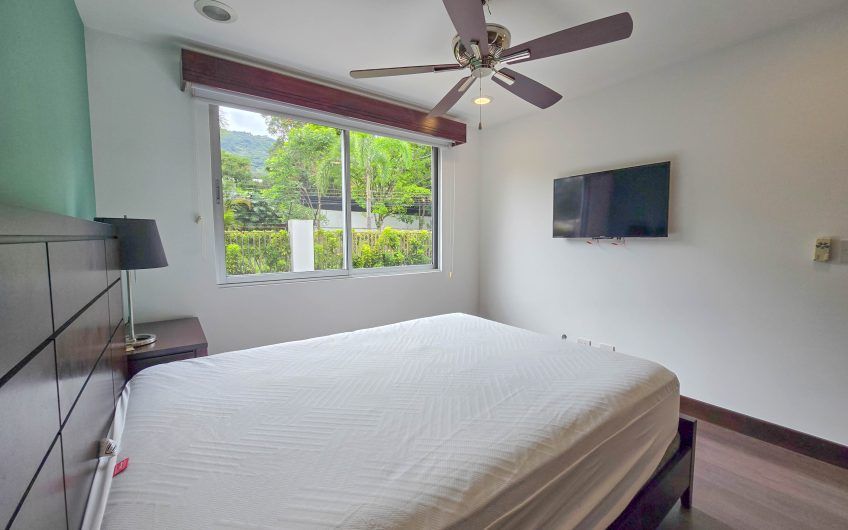 Condo amueblado de 320 m2 con jardín en Jaboncillos Escazú