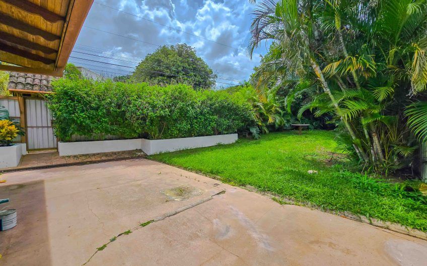 Casa de Una Planta con 461 m2 de lote en Santa Ana Piedades