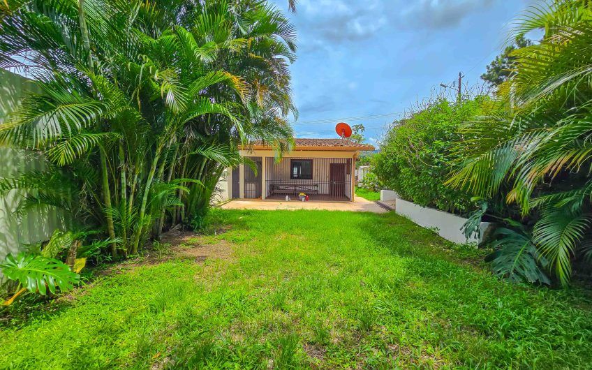 Casa de Una Planta con 461 m2 de lote en Santa Ana Piedades