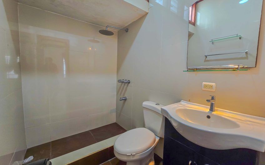 Casa de Una Planta con 461 m2 de lote en Santa Ana Piedades