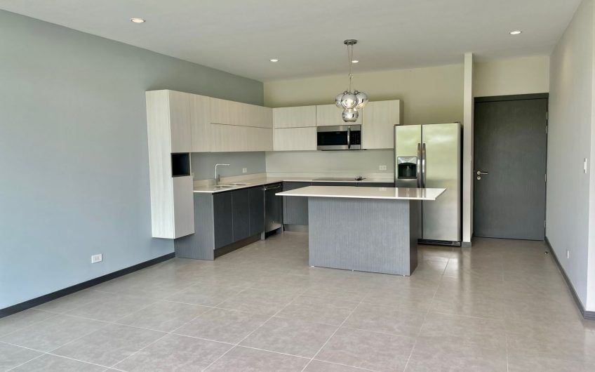 Lujoso apartamento con línea blanca y vista en Brasil de Santa Ana