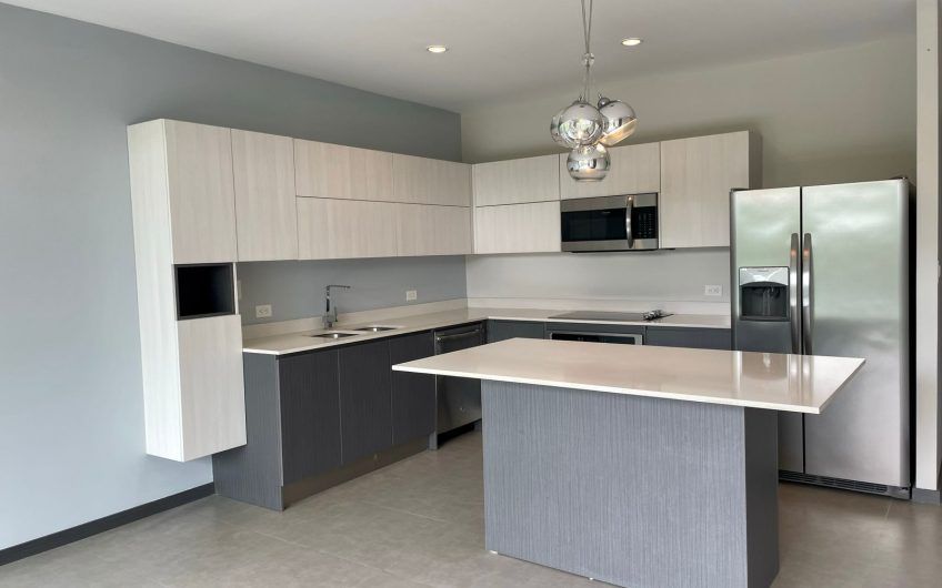 Lujoso apartamento con línea blanca y vista en Brasil de Santa Ana