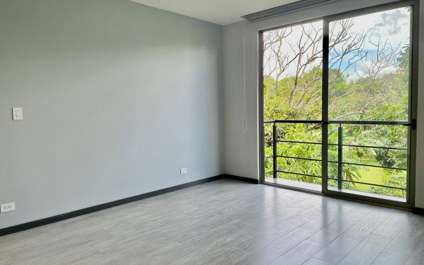 Lujoso apartamento con línea blanca y vista en Brasil de Santa Ana