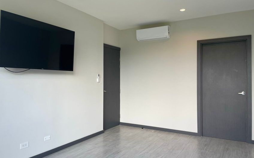 Lujoso apartamento con línea blanca y vista en Brasil de Santa Ana