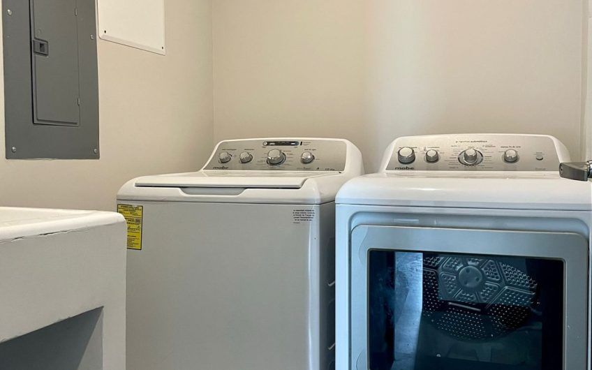 Lujoso apartamento con línea blanca y vista en Brasil de Santa Ana