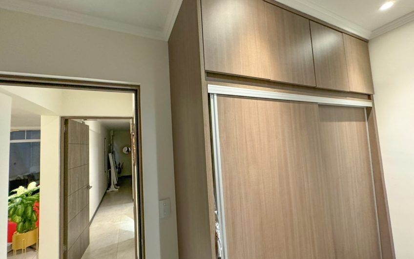 Apartamento de 2 habit. con terraza en Sabana Norte