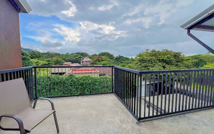 Condo estilo Loft con terrazas y vista en Santa Ana Piedades