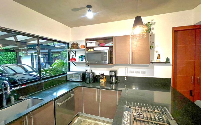 Condo estilo Loft con terrazas y vista en Santa Ana Piedades