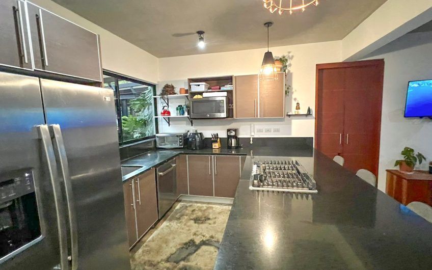 Condo estilo Loft con terrazas y vista en Santa Ana Piedades